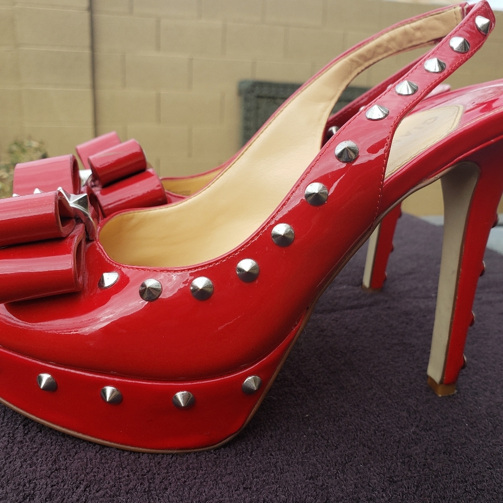 Red Heels - image 5